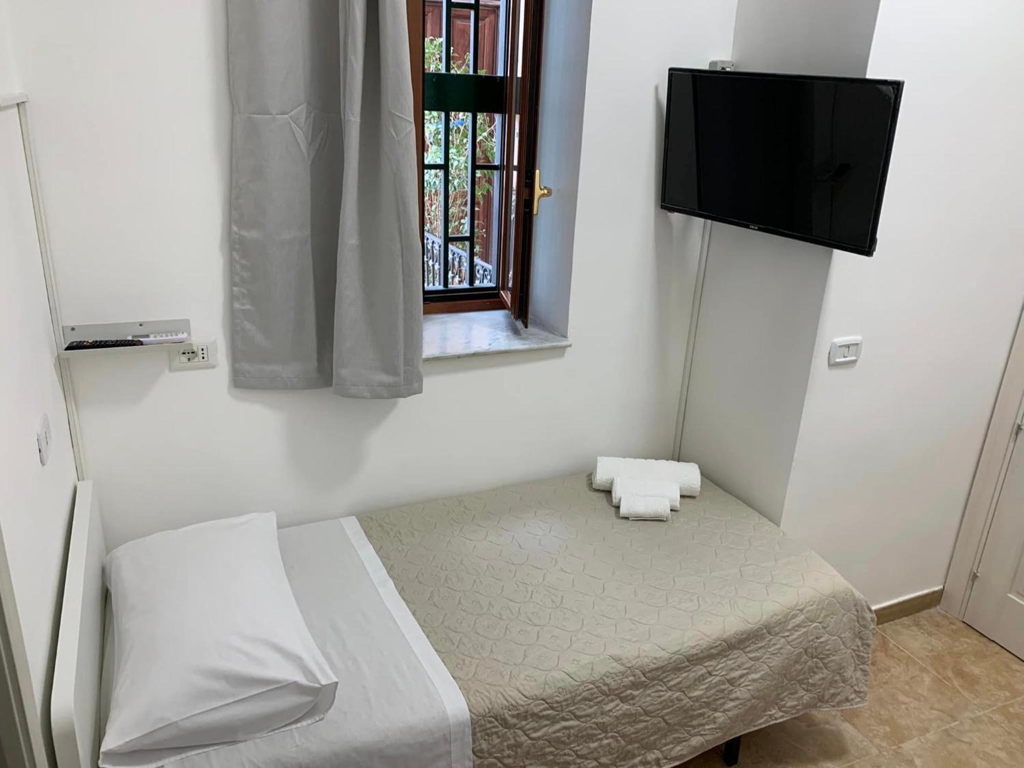 Maison d'hôtes Miris Fast And Comfortable With Self Check In 8 Minutes Walk Near Airport Naples