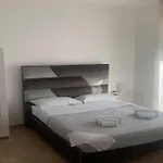 Miris Home Fast And Comfortable With Self Check In 8 Minutes Walk Near Naples Airport