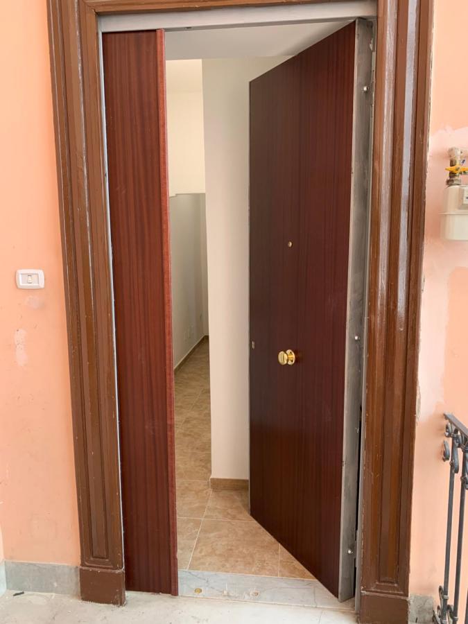 Miris Fast And Comfortable With Self Check In 8 Minutes Walk Near Airport *