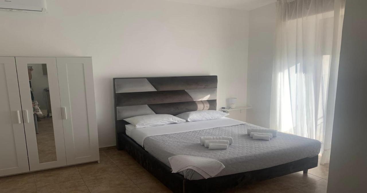 Affittacamere Miris Fast And Comfortable With Self Check In 8 Minutes Walk Near Airport Napoli