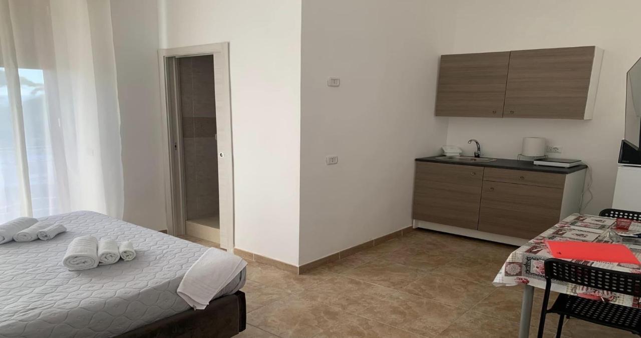 Miris Fast And Comfortable With Self Check In 8 Minutes Walk Near Airport Napoli